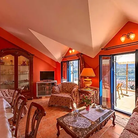 Entheos Panorama, Argostoli Apartman *